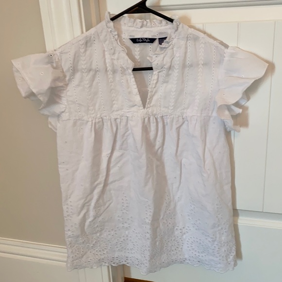 Flutter sleeve white eyelet top - Picture 1 of 3